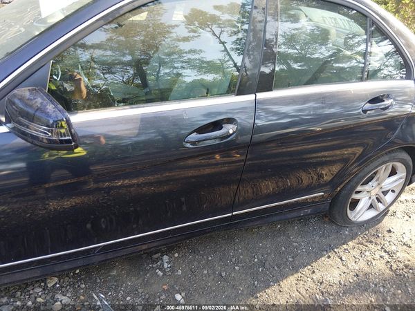 2012 MERCEDES-BENZ C 300 — I6