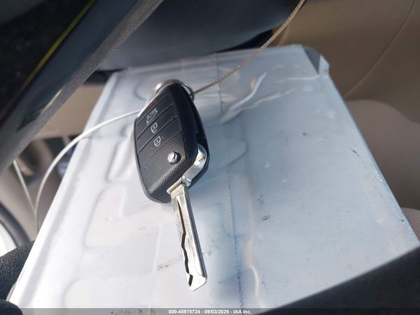 2016 KIA SEDONA LX — I11