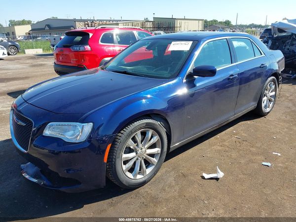 2017 CHRYSLER 300 — I2