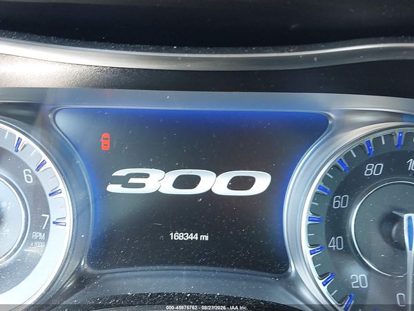 2017 CHRYSLER 300 LIMITED AWD — I7