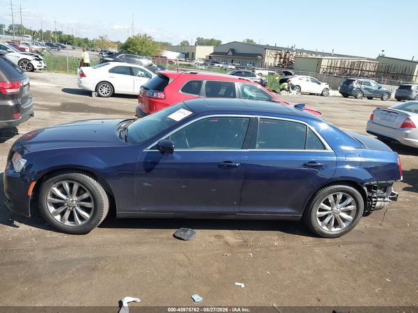 2017 CHRYSLER 300 LIMITED AWD — I117