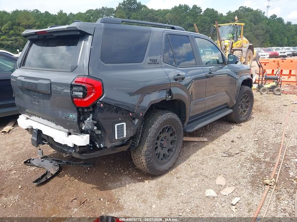 2025 TOYOTA 4RUNNER — I4