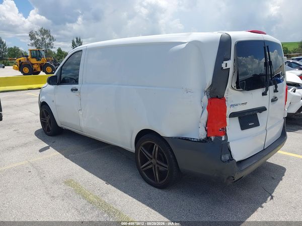 2017 MERCEDES-BENZ METRIS — I3