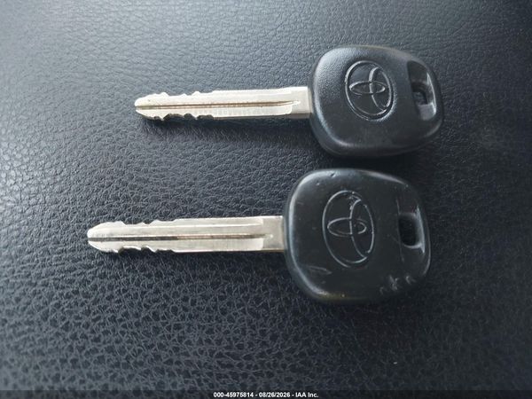 2021 TOYOTA TACOMA SR — I11