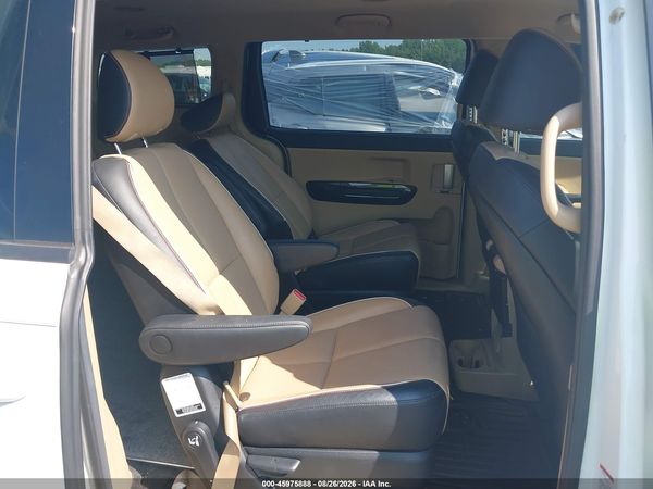 2017 KIA SEDONA SX — I8