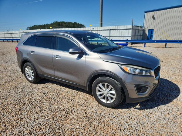2016 KIA SORENTO L / LX