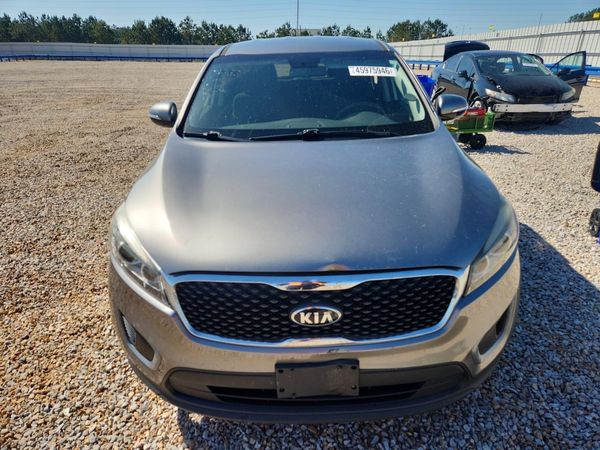 2016 KIA SORENTO L / LX