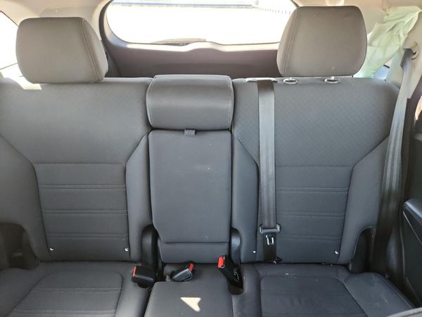2016 KIA SORENTO L / LX