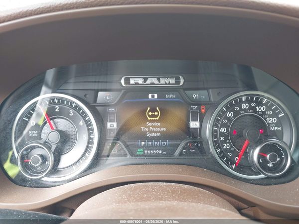 2019 RAM 1500 LARAMIE  4X4 5'7 BOX — I7