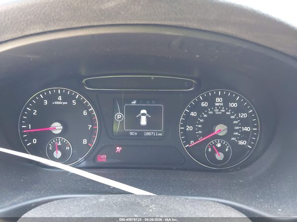 2016 KIA SORENTO 2.4L LX — I7
