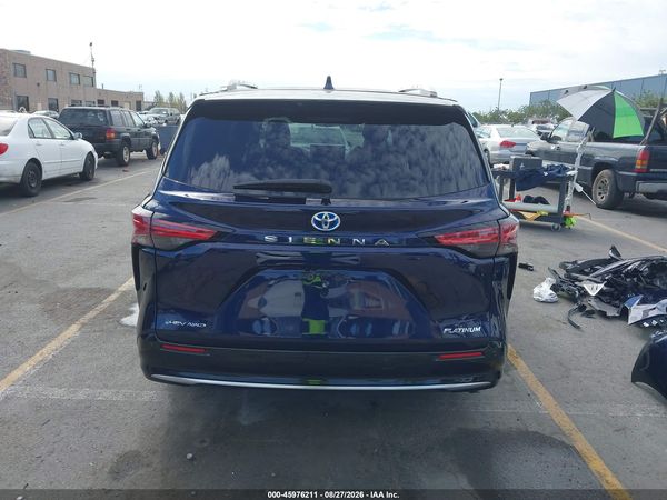 2025 TOYOTA SIENNA PLATINUM — I119