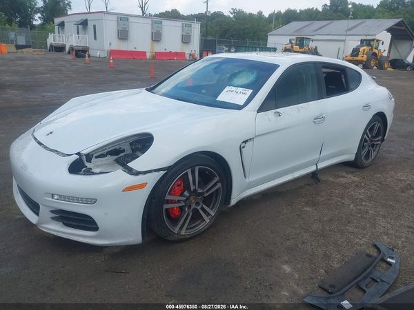 2016 PORSCHE PANAMERA 4 — I2