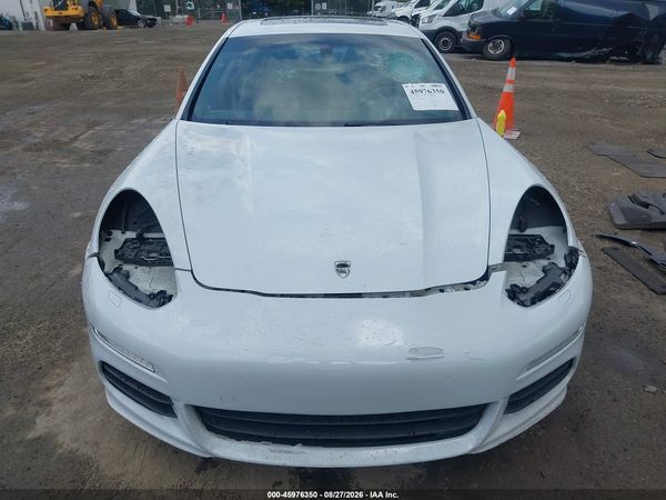 2016 PORSCHE PANAMERA 4 — I6