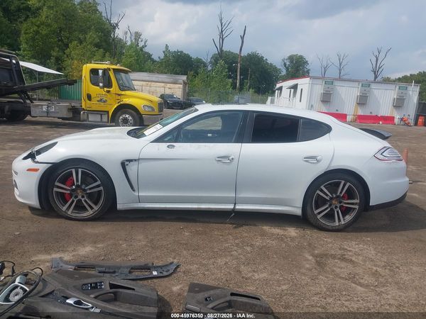 2016 PORSCHE PANAMERA 4 — I117
