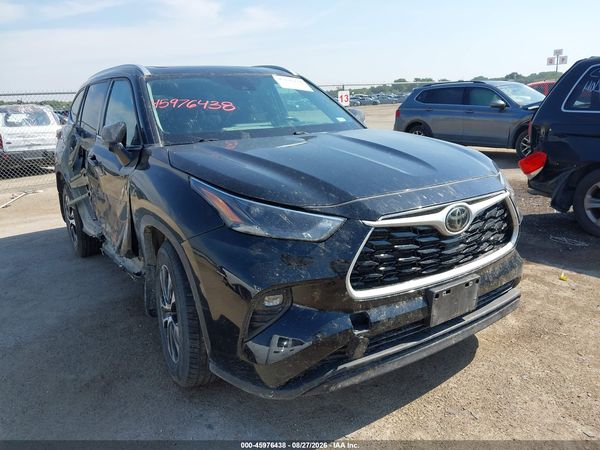 2022 TOYOTA HIGHLANDER XLE — I1