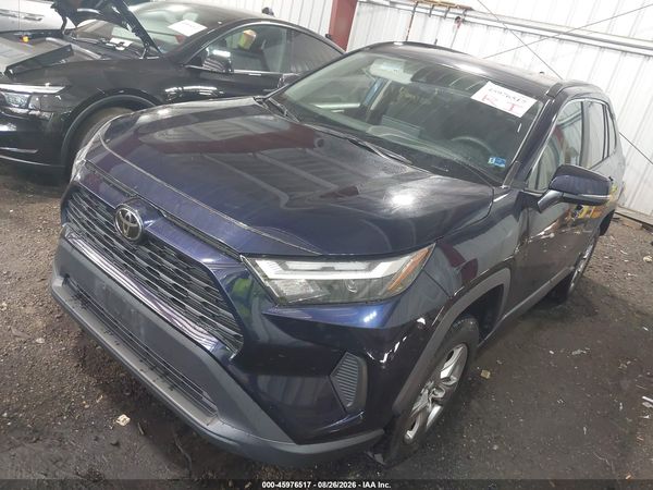 2024 TOYOTA RAV4 XLE — I2
