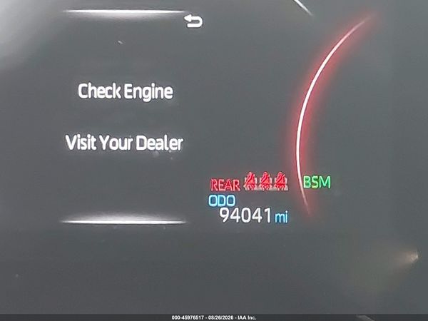 2024 TOYOTA RAV4 XLE — I7