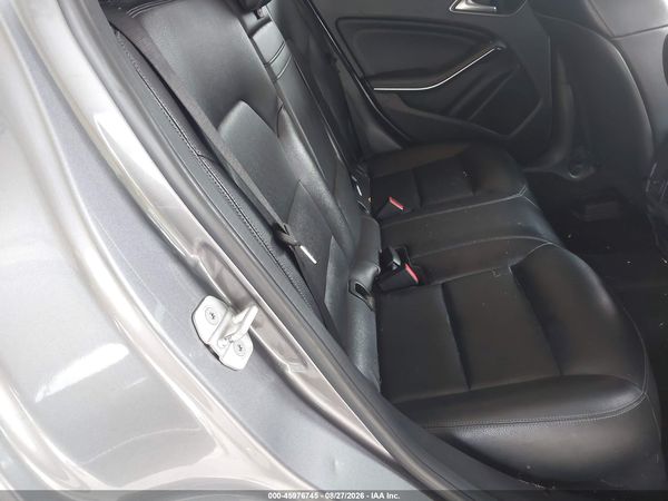 2015 MERCEDES-BENZ GLA 250 4MATIC — I8