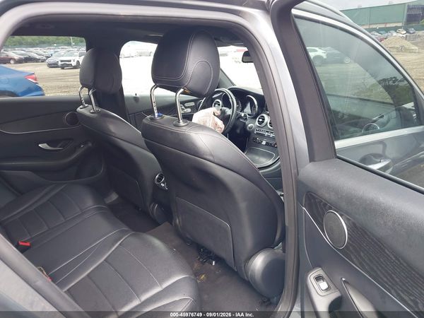 2017 MERCEDES-BENZ GLC 300 4MATIC — I8