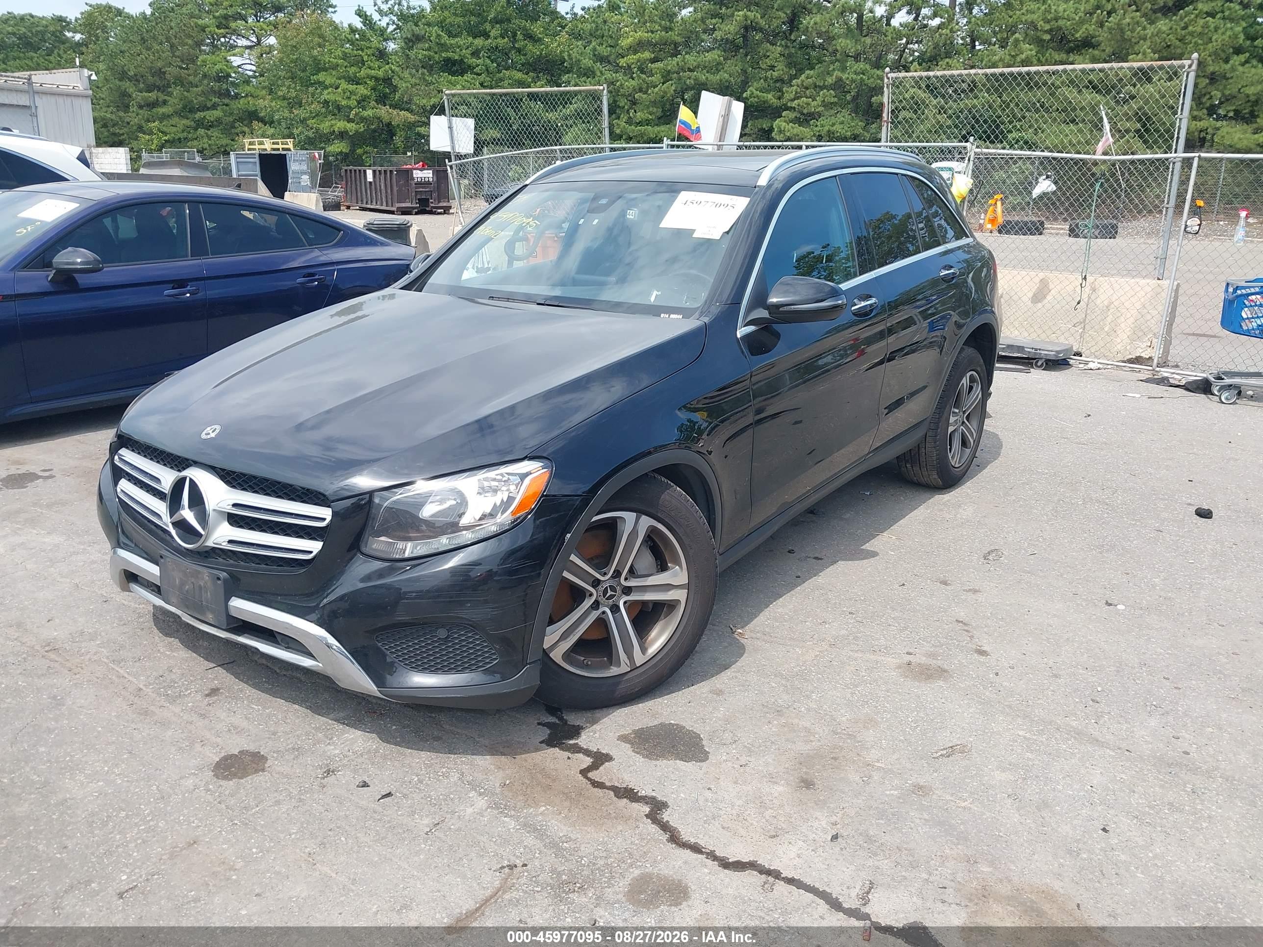 2019 MERCEDES-BENZ GLC 300 4MATIC — I2