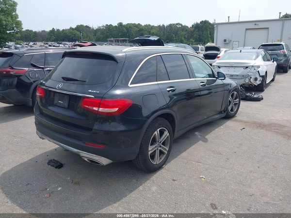 2019 MERCEDES-BENZ GLC 300 4MATIC — I4
