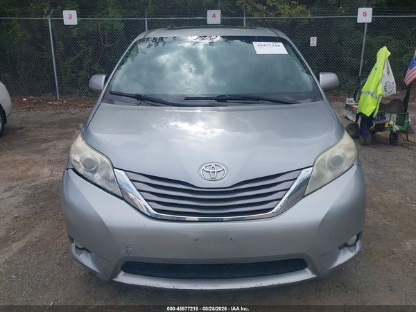 2016 TOYOTA SIENNA XLE 7 PASSENGER
