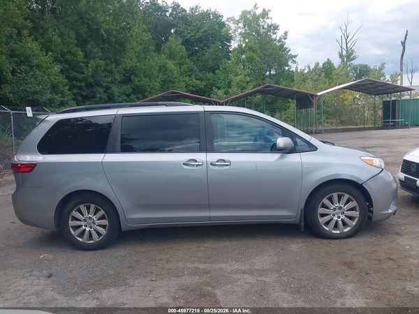 2016 TOYOTA SIENNA XLE 7 PASSENGER