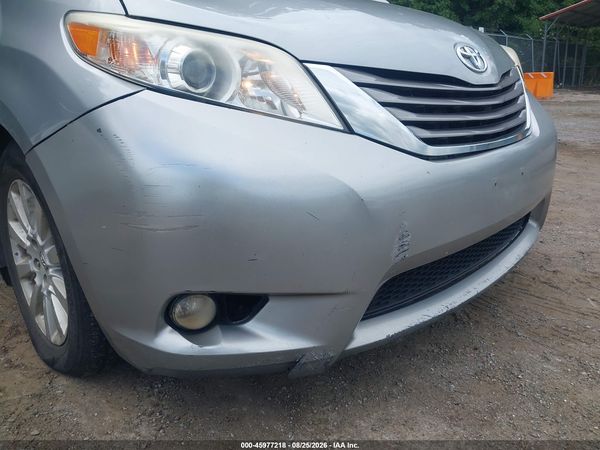 2016 TOYOTA SIENNA XLE 7 PASSENGER