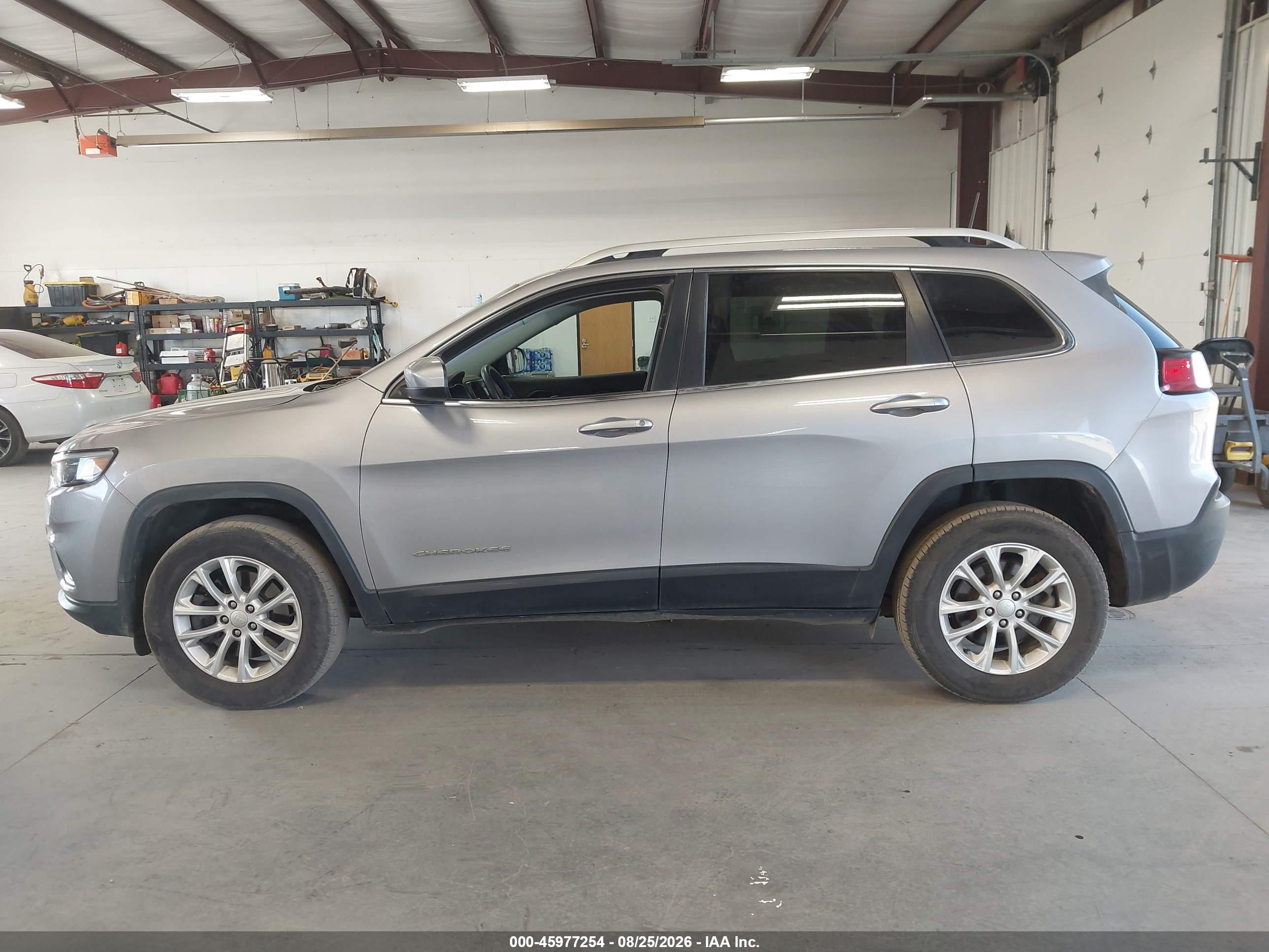 2019 JEEP CHEROKEE LATITUDE 4X4