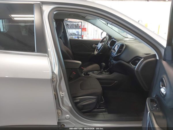 2019 JEEP CHEROKEE LATITUDE 4X4