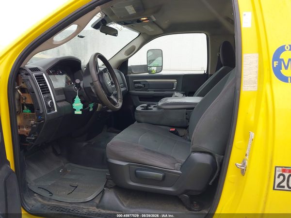 2018 RAM 5500 CHASSIS TRADESMAN/SLT — I7