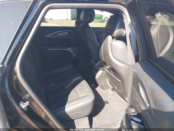 2024 CADILLAC LYRIQ SPORT W/1SJ — I8