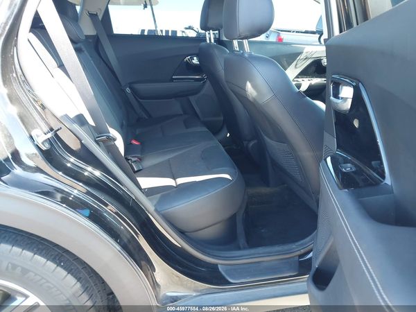 2022 KIA NIRO LXS SE — I8
