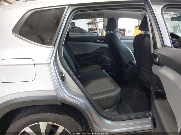 2023 VOLKSWAGEN TAOS 1.5T SE — I8