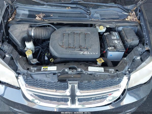 2013 DODGE GRAND CARAVAN SXT — I10