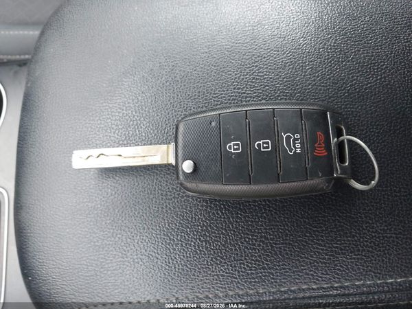 2017 KIA SORENTO 2.4L LX — I11