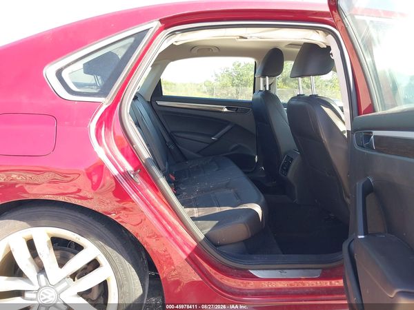 2017 VOLKSWAGEN PASSAT 1.8T SE — I8
