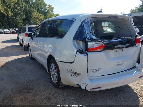 2023 CHRYSLER VOYAGER LX — I3