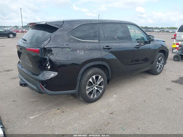 2021 TOYOTA HIGHLANDER XLE — I2