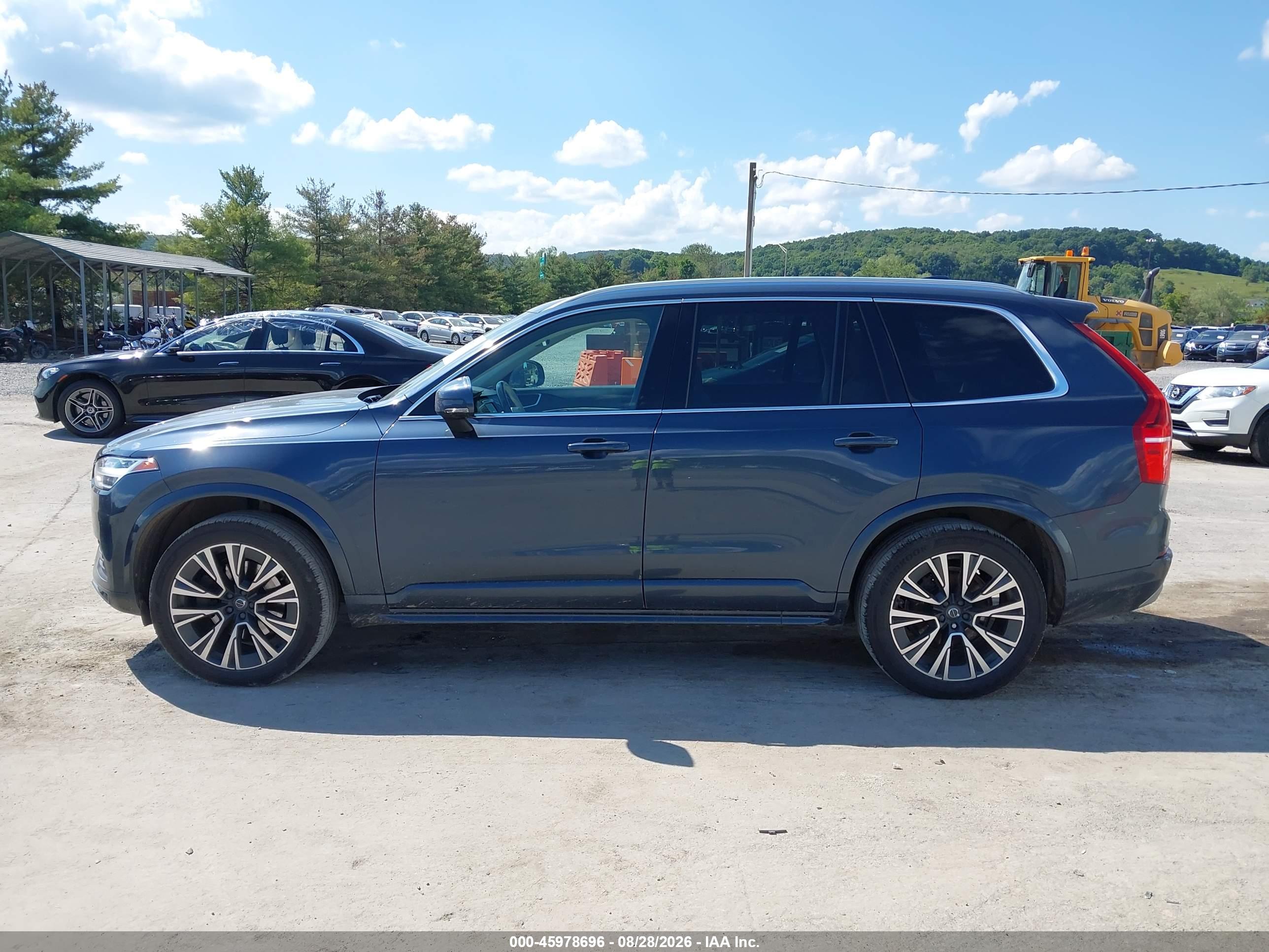 2020 VOLVO XC90 T5 MOMENTUM 7 PASSENGER
