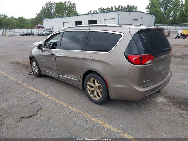 2018 CHRYSLER PACIFICA TOURING L PLUS — I3