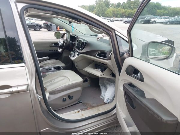 2018 CHRYSLER PACIFICA TOURING L PLUS — I5