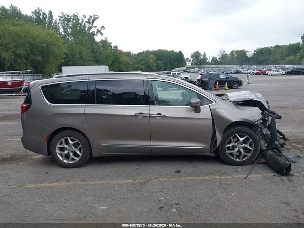 2018 CHRYSLER PACIFICA TOURING L PLUS — I116