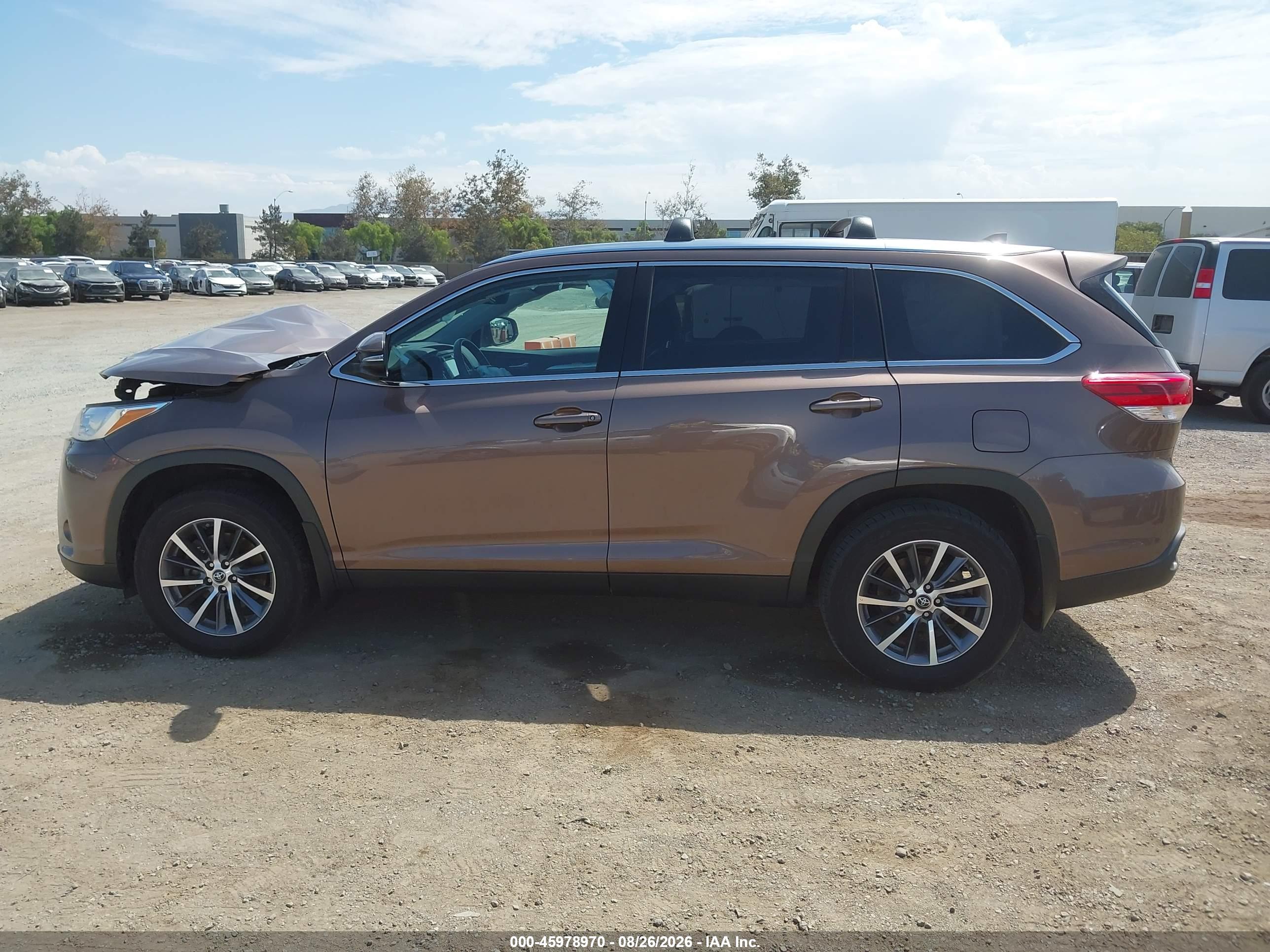 2019 TOYOTA HIGHLANDER XLE