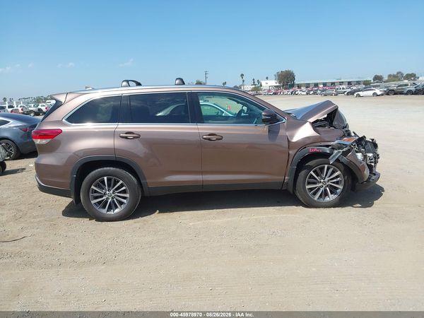2019 TOYOTA HIGHLANDER XLE