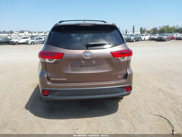2019 TOYOTA HIGHLANDER XLE