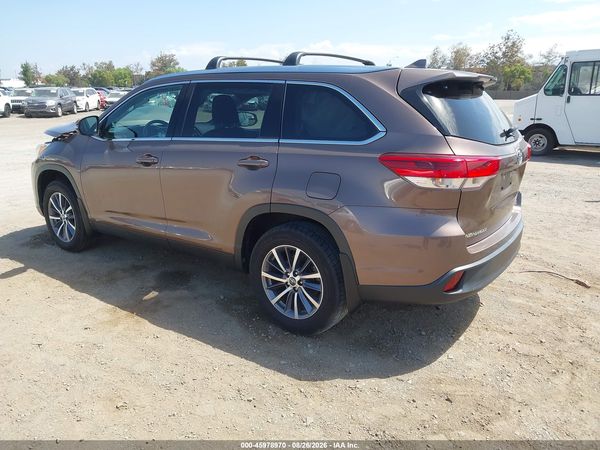 2019 TOYOTA HIGHLANDER XLE