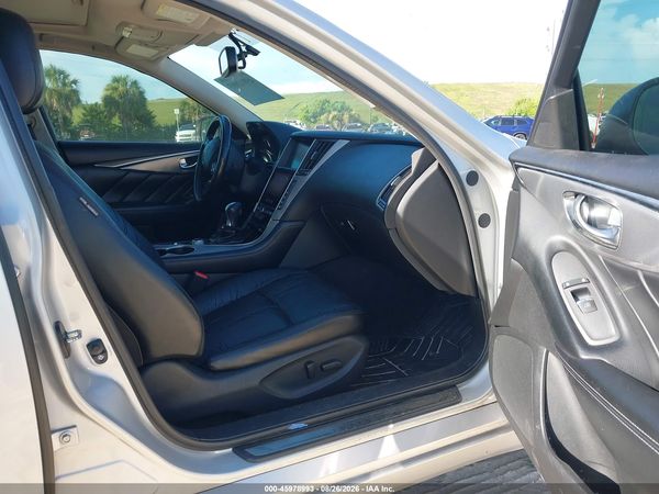 2016 INFINITI Q50 2.0T BASE/2.0T PREMIUM