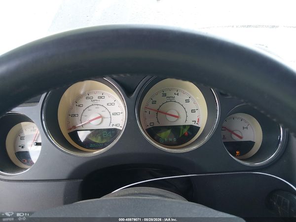 2013 DODGE CHALLENGER SXT — I7