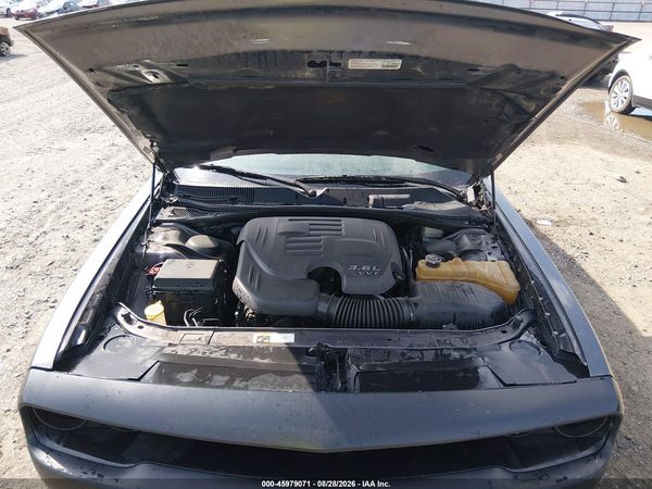 2013 DODGE CHALLENGER SXT — I10